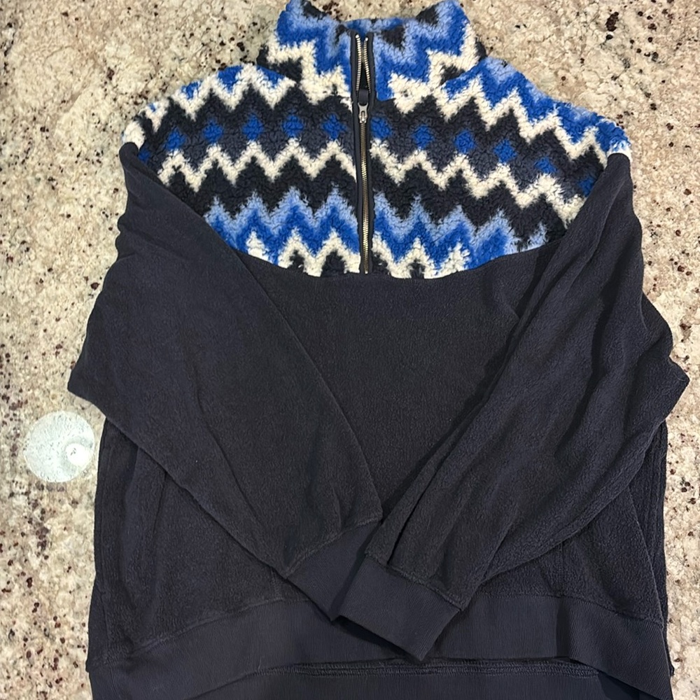 Hometown Holiday Quarter Zip